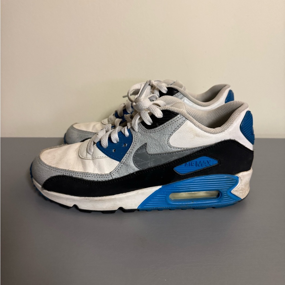 Nike Air Max 90 White/Blue/Black 724821-101 | Women’s 7 / 5.5Y / EU 38 Vintage